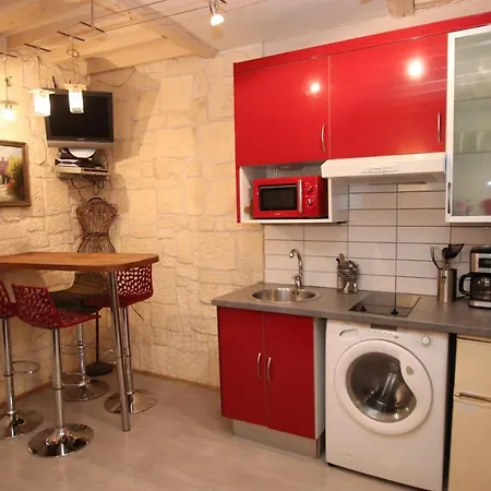 Appartement Victoires Near Louvre Paris