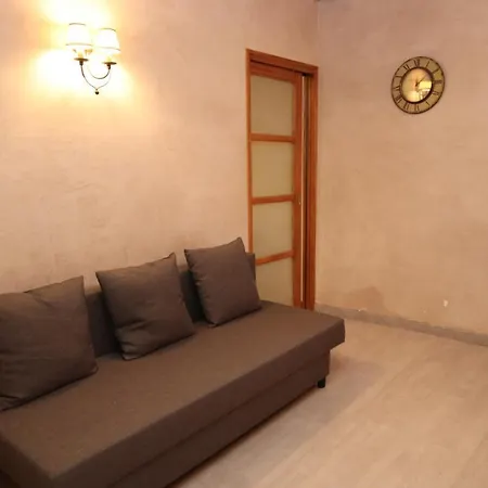 Victoires Louvre By B'your París